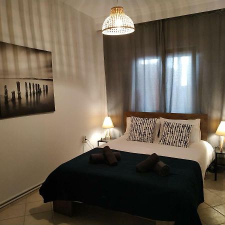 Bright Apartment Steps From The Sea سالونيك المظهر الخارجي الصورة