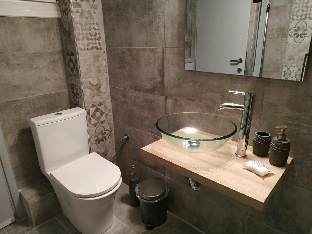 Bright Apartment Steps From The Sea سالونيك المظهر الخارجي الصورة